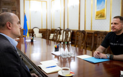 RFE/RL President & CEO Jamie Fly meets with staff, officials during Ukraine visit